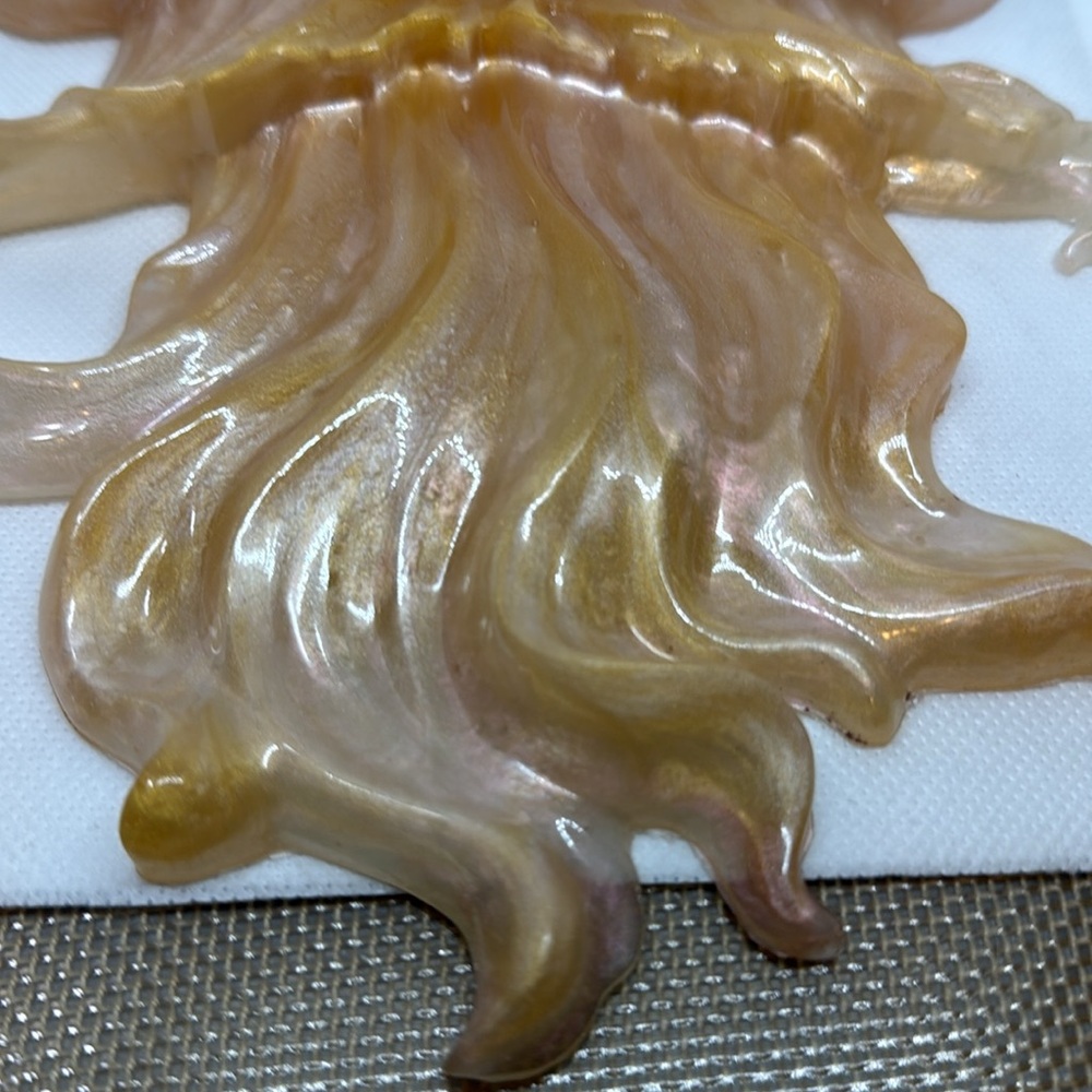 Elegant Gold Jellyfish Art Sculpture - Picture 16 of 17